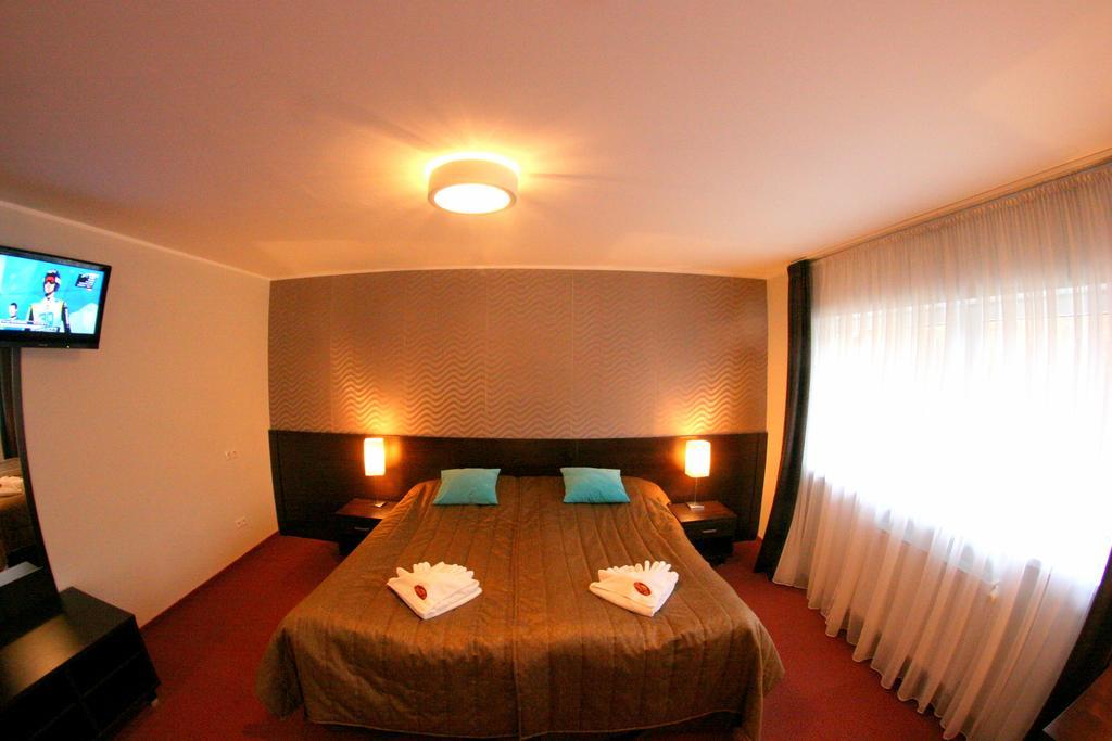 Hotel I Restauracja Złoty Las Oda fotoğraf