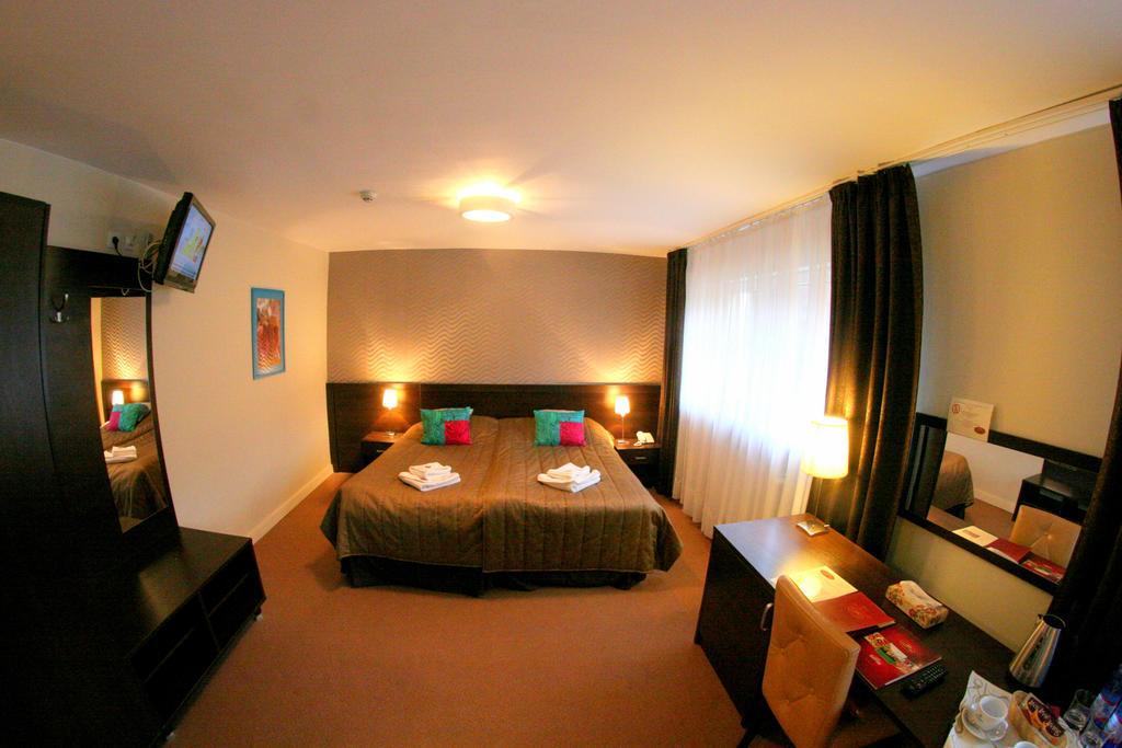 Hotel I Restauracja Złoty Las Oda fotoğraf
